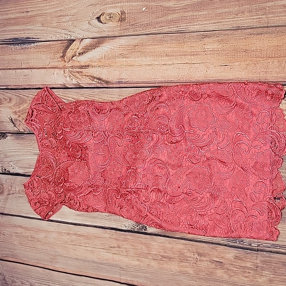 Hot pink lace dress - Picture 6 of 7
